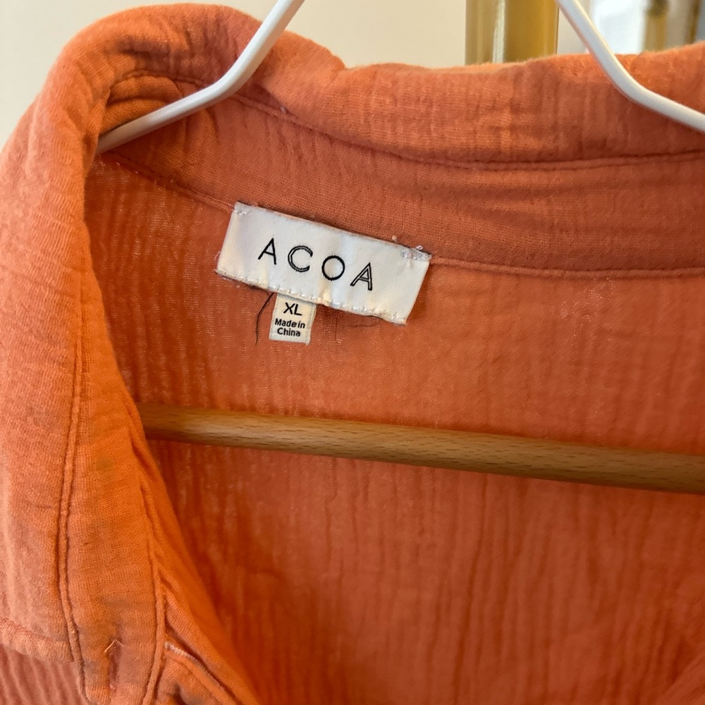 Women's Rust gauzy Button-Up Top - Picture 2 of 2